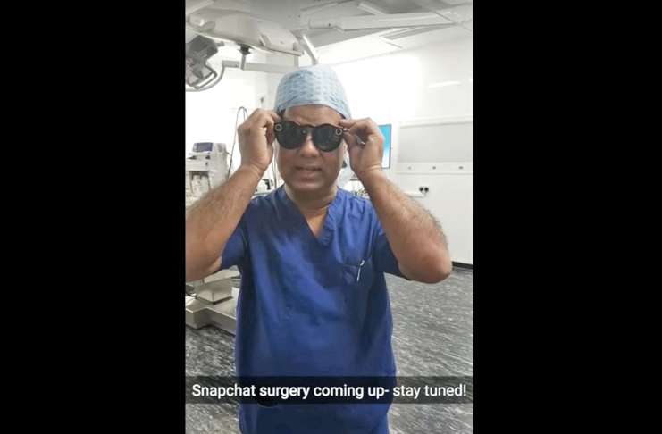 Dr. Shafi Ahmed, Snapchat Spectacles ile ameliyatı kaydetti
