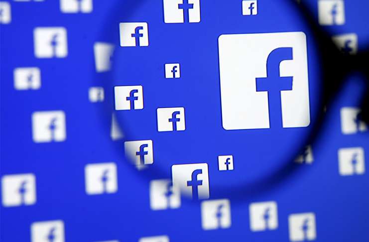 Facebook Live, artık canlı yayın akışınıza bir arkadaşınızı eklemenizi destekleyici özellik sunuyor