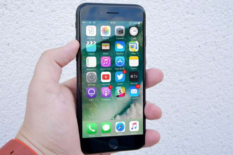IOS 10.2, iPhone cihazlara bir sürü yeni özellik getiriyor.