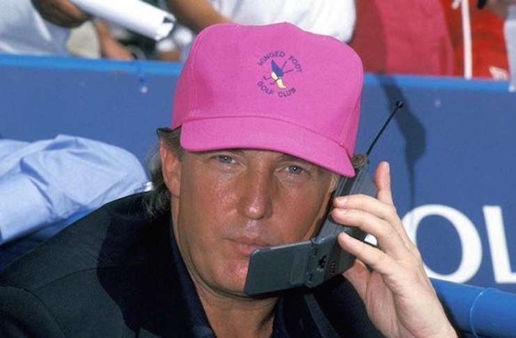 Donald Trump Android yerine geliştirilmiş bir iPhone kullanmayı tercih etti