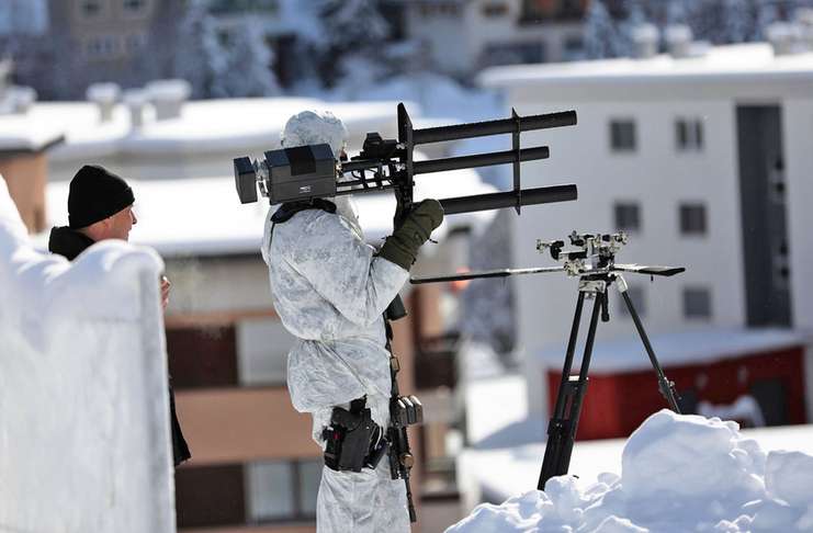 İsviçre Dünya Ekonomi Forumu’nda Anti-drone silahlar kullanılıyor
