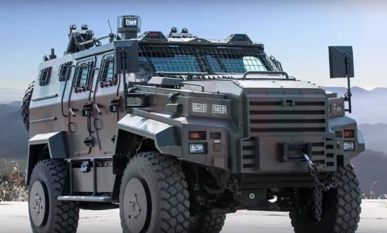 Ejder Yalçın 4x4 Zırhlı Muhabere Aracı