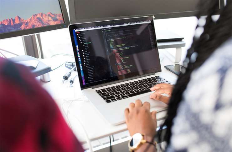 Site yazılım fikirlerini gerçeğe çevirmek için finansörle geliştiriciyi buluşturuyor