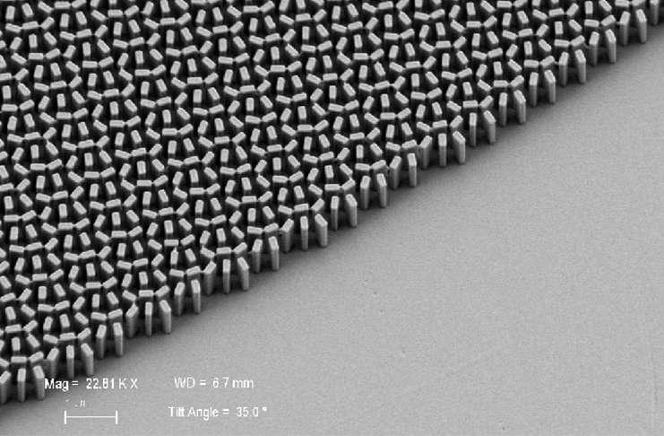 Bilim adamları nano teknolojisiyle üretilen “Metalenslerin” renkli çalışmasını sağladı