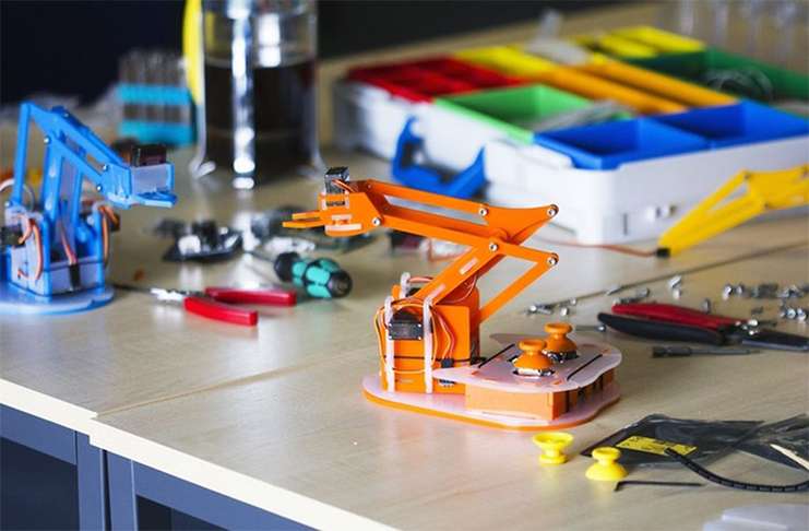Kickstarter’daki yeni set Raspberry Pi kullanarak robot geliştirmenizi sağlıyor