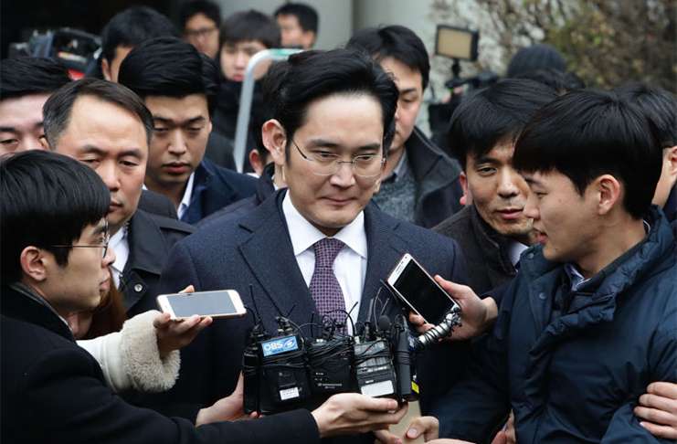 Samsung yöneticisi Lea Jae-yong, rüşvet suçuyla tutuklandı