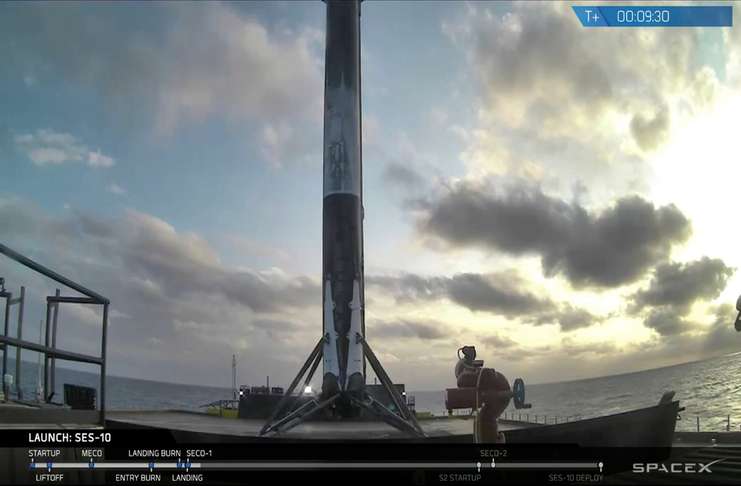 Falcon 9 roketi