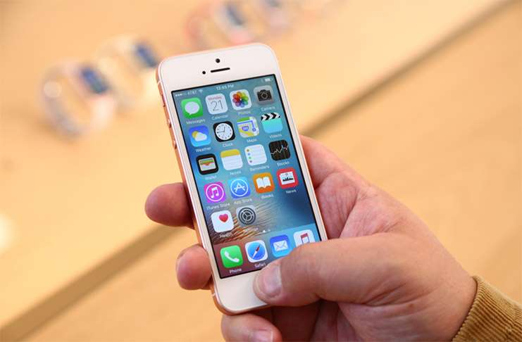Apple sonunda iPhoneSE’nin 16 GB’lık serisini bitiriyor, artık 399$’a 32GB alınabilecek