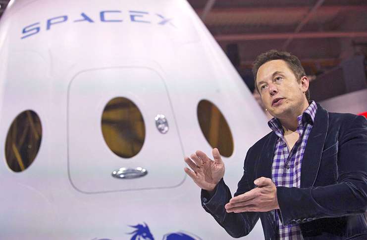 SpaceX 2018 yılında Ay'a iki özel yolcu gönderecek