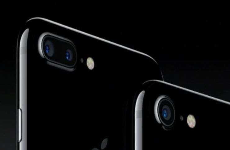 iPhone 8’in bir özelliğine işaret