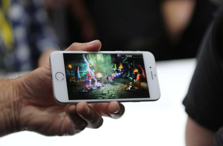 grafik bileşenleri de Apple'ın iç bünyesinde tasarlanacak