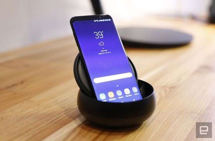 Galaxy S8 kullanıcıları, cihazın kendiliğinden kapanıp açılmasından