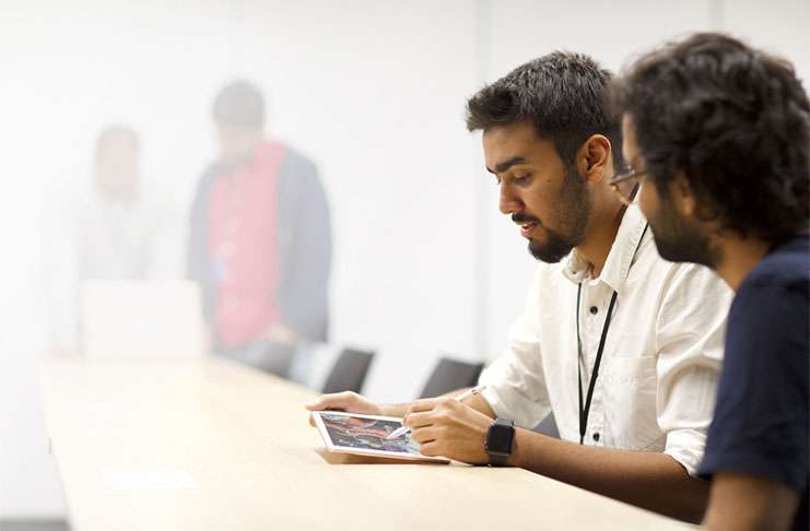 Apple Hindistan Bengaluru'da kendi uygulama kuluçka merkezini açtı
