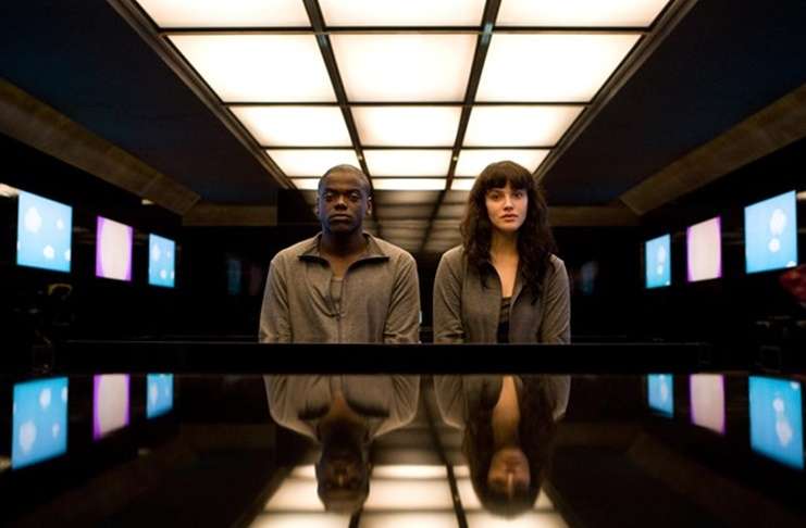Netflix’in bilimkurgu dizisi Black Mirror kitap formatına uyarlanıyor