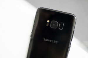 Samsung Galaxy S9, parmak izi teknolojisiyle gelecek