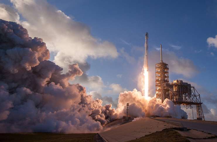 ABD Hava Kuvvetleri, sadece United Launch Alliance’a güvenmek yerine SpaceX’in uydularını fırlatmaya başlamasıyla hükümetin ne kadar tasarruf sağlayabileceğini ortaya koydu.