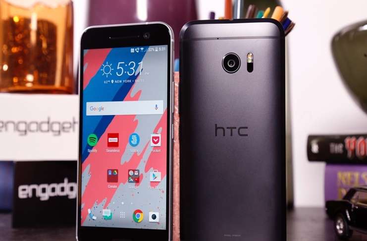HTC klavyelerinde çıkan reklam sorunu kriz çıkardı