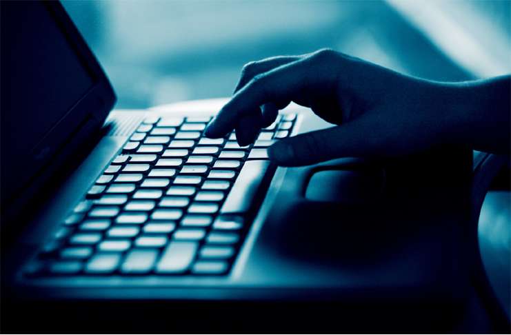 Amerika yetkilileri Alphabay karaborsasını tamamen imha etti