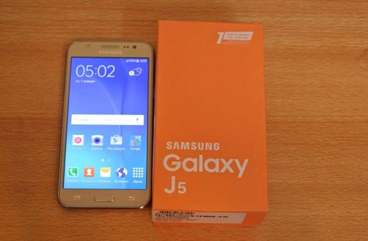 Samsung Galaxy J5’in 2017 sürümü raflardaki yerini aldı