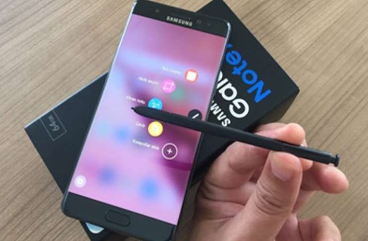Samsung, Galaxy Note FE akıllı telefonunu piyasaya çıkardı