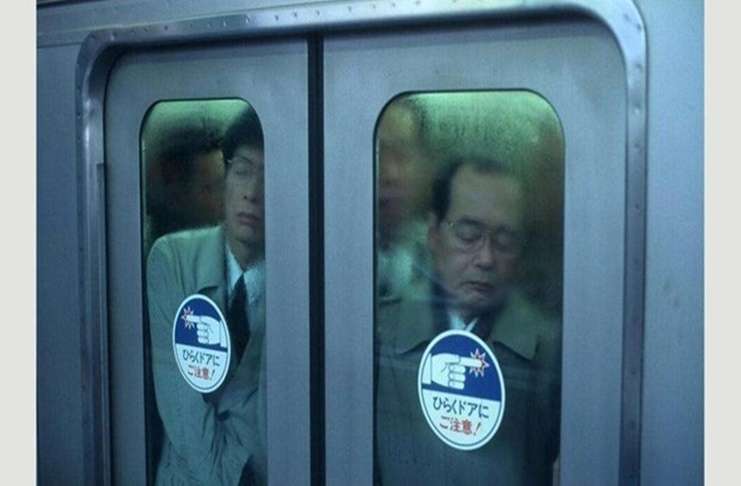 Tokyo metrosundan yapılan çekimler hayrete düşürdü